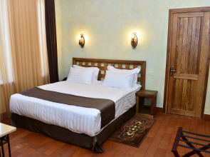 Отель Кавказ