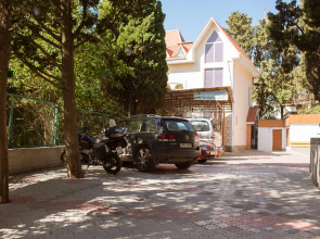 Отель Яхт-Клуб