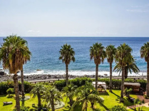 Отель The Views Oasis - Family Friendly