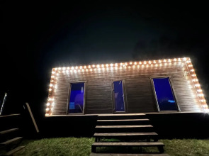 Частный дом Уютный дом на берегу реки