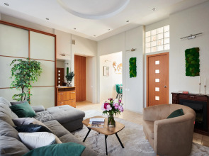 Квартира GM Apartments Стильная Трехкомнатная в Доме на Набережной