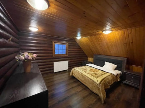 Дом для отдыха с баней и бассейном WoodRay