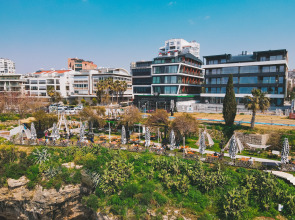 Отель Lucky Monkey