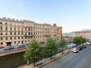Апартаменты Bird Nest 80 кв.м с Балконом и Видом на Набережную Канала Грибоедова