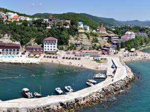 Курортный отель и яхт-клуб Торнадо