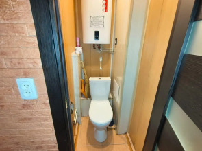 Апартаменты с 1 комнатой рядом с Городской больницей, вид на город (КВАРТИРА51)