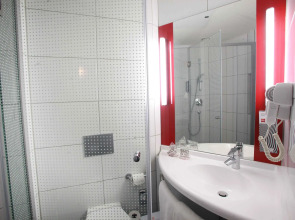 Отель Skopje City Center 