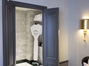 Hotel Lumen Paris Louvre