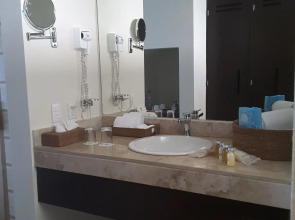 Отель Akumal Bay Beach and Wellness Resort