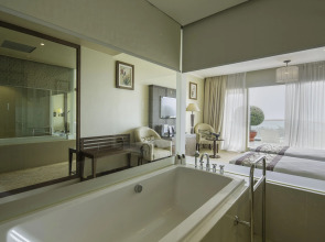 Sea Links Beach Hotel