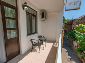 Imperial House Hotel