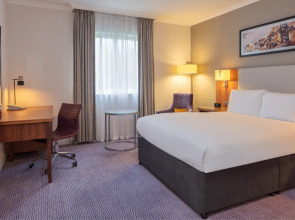 DoubleTree by Hilton Edinburgh Airport
