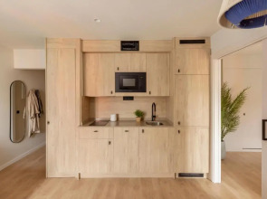 Naitly Ronda Sant Antoni Barcelona