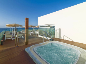 Отель H10 Las Palmeras