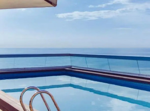 Отель Suites del Mar By Melia