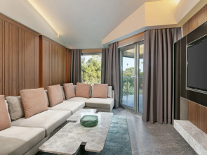 Rixos Sungate - The Land of Legends Access