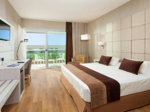 Отель Best Semiramis