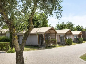 Hu Venezia Camping in Town