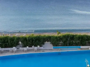 The Grove Seaside Hotel