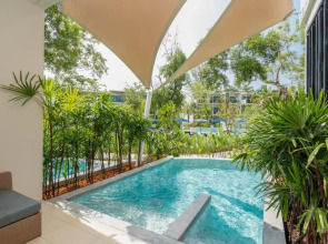 Le Méridien Phuket Mai Khao Beach Resort