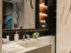 Hyatt Centric Victoria Harbour