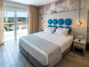 Vangelis Hotel & Suites