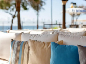 Отель IPV Palace & Spa