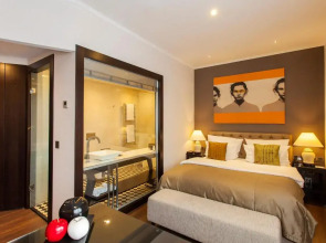 Quentin Boutique Hotel