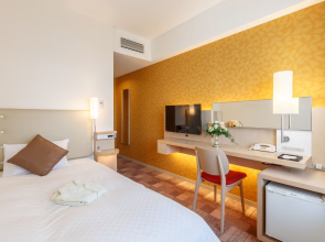 Отель City Plaza Osaka