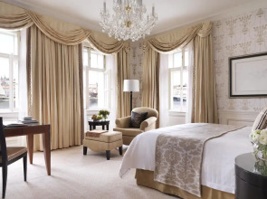 Отель Four Seasons Prague