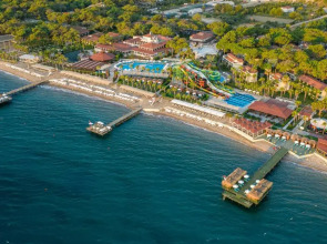 Crystal Flora Beach Resort – All Inclusive