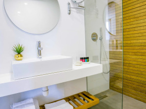 Roxon Sea Sand Bat Yam