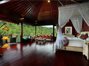 Kupu Kupu Barong Villas and Tree Spa by L'Occitane