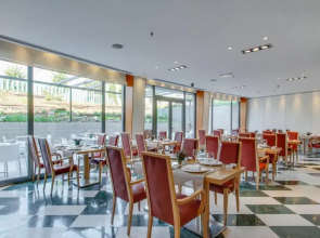 Отель Barcelona Airport