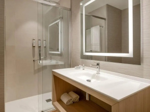 Отель AC Som by Marriott