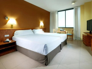 Отель Hesperia Sant Joan