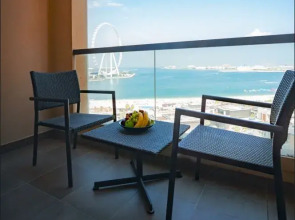 Amwaj Rotana, Jumeirah Beach