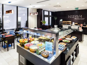 Отель Occidental Praha Five