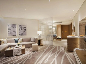 Al Bandar Rotana – Creek