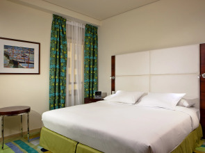 Hilton Dubai The Walk