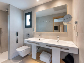 Valentin Playa de Muro Resort