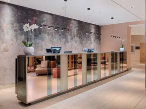 Отель NH Bologna de la Gare