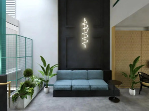 Introvert Maria Luisa