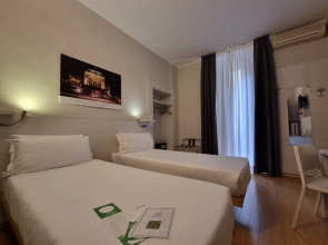 Green Class Hotel Astoria