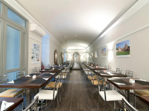 Green Class Hotel Astoria