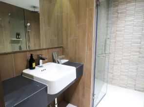 The Quarter Phromphong by UHG