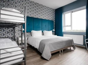 Отель Oddsson Midtown 