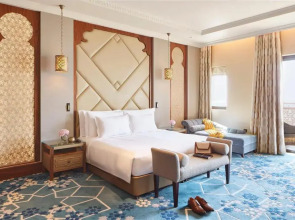 Отель Jumeirah Al Qasr Dubai