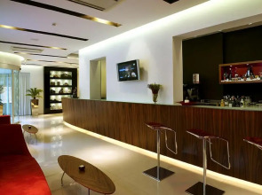 Отель Card International