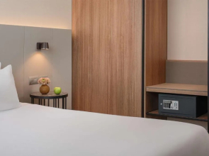 Отель NH Trieste